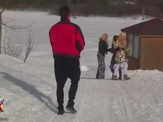 Spin die flasche und saugen ein groß schwanz ab video