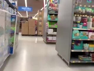 Stalker records tonåring i walmart public&excl; hon har nej trosor i offentlig