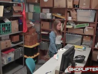 Shoplifting najstnik brooke bliss dobi zajebal