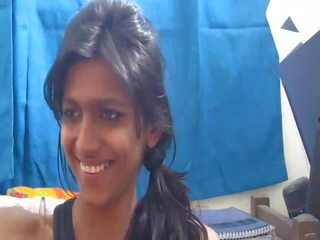 Non-nude najhorúcejšie indické školské dievča na webkamera - desibate*