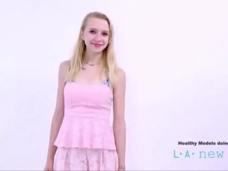 Tenåring supermodel svalene sæd ved avstøpning audition